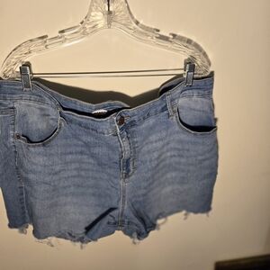Old Navy rugged cut off distressed shorts Size 18